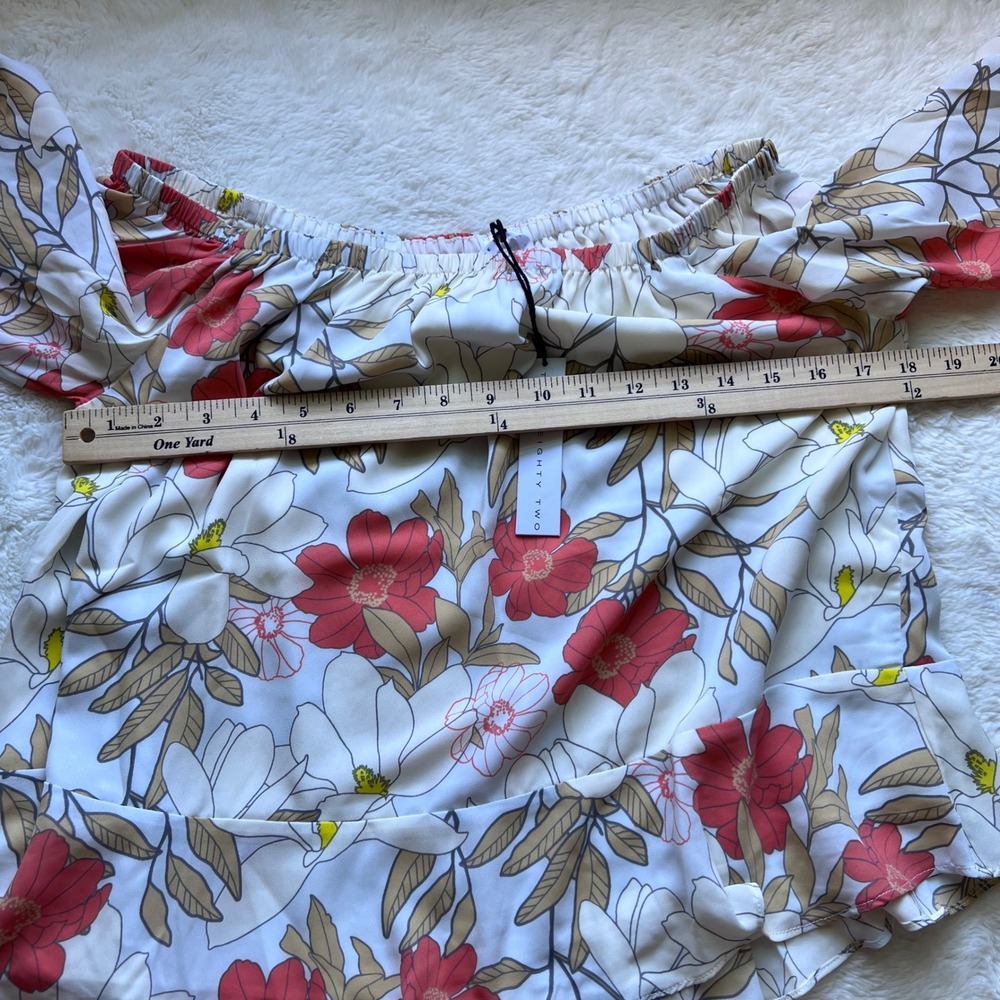 Three Eighty Two Floral Off Shoulder Ruffle Blouse White Red Size  Large NEW - Picture 9 of 12